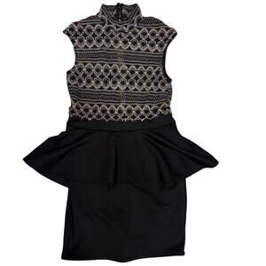 Woman's Love Culture Dress Sleeveless Mock Neck, Peplum Waist, Fit & Flare Large